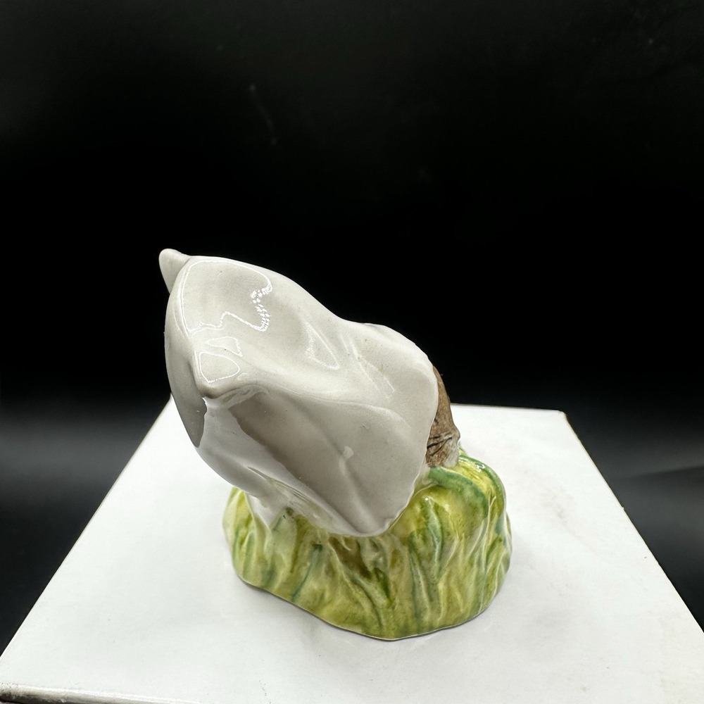Royal Albert Beatrix Potter Benjamin Wakes Up 1990 Figurine Vtg Cottage Core EUC - Picture 2 of 5